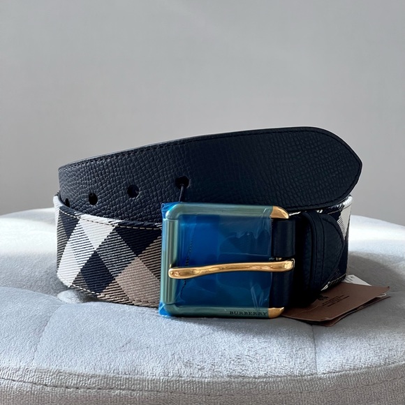 Burberry Check Leather Belt in Black - Picture 2 of 9